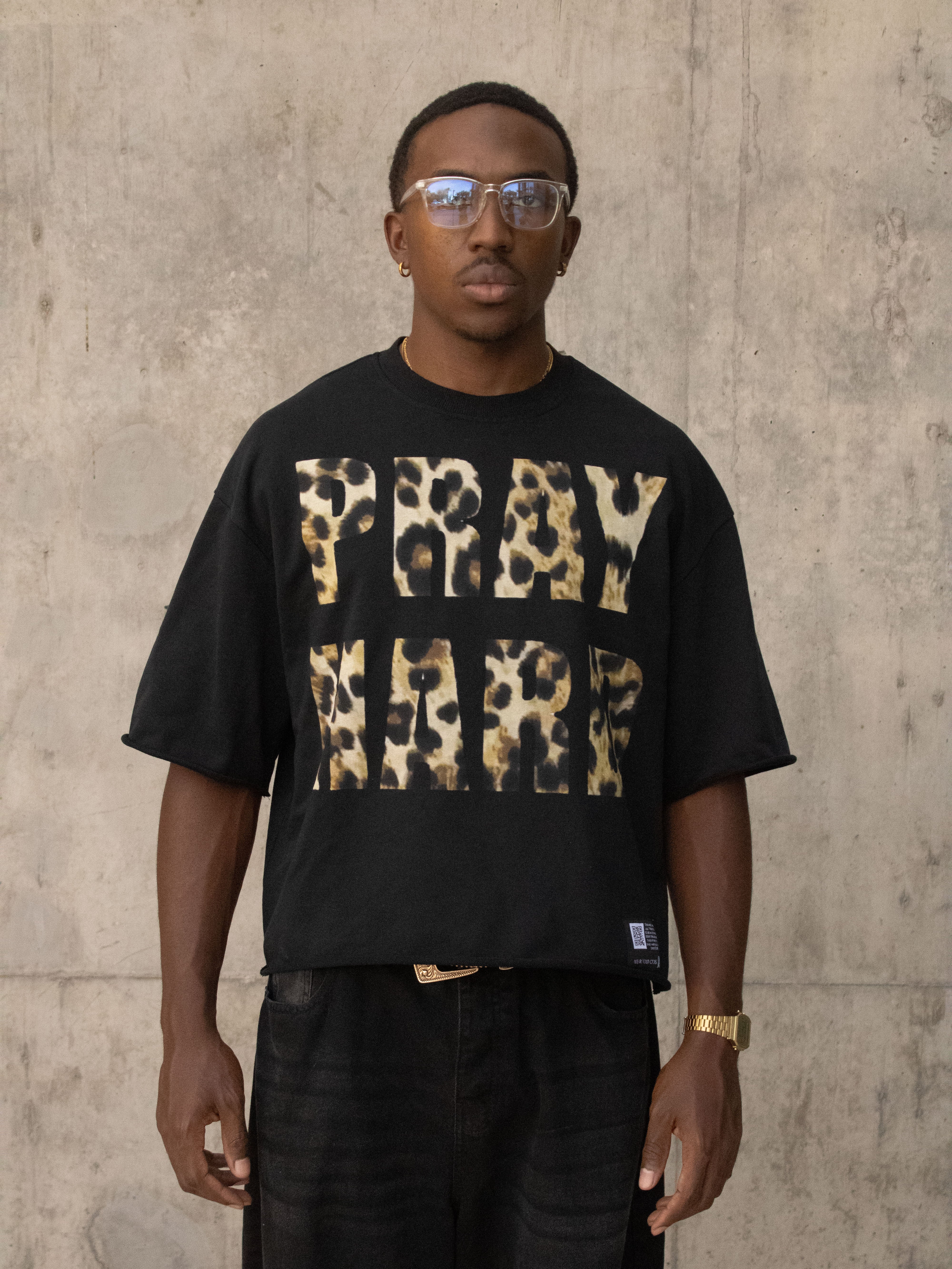 [PRE-ORDER-SHIPS 2-3 WEEKS] PRAY HARD TEE