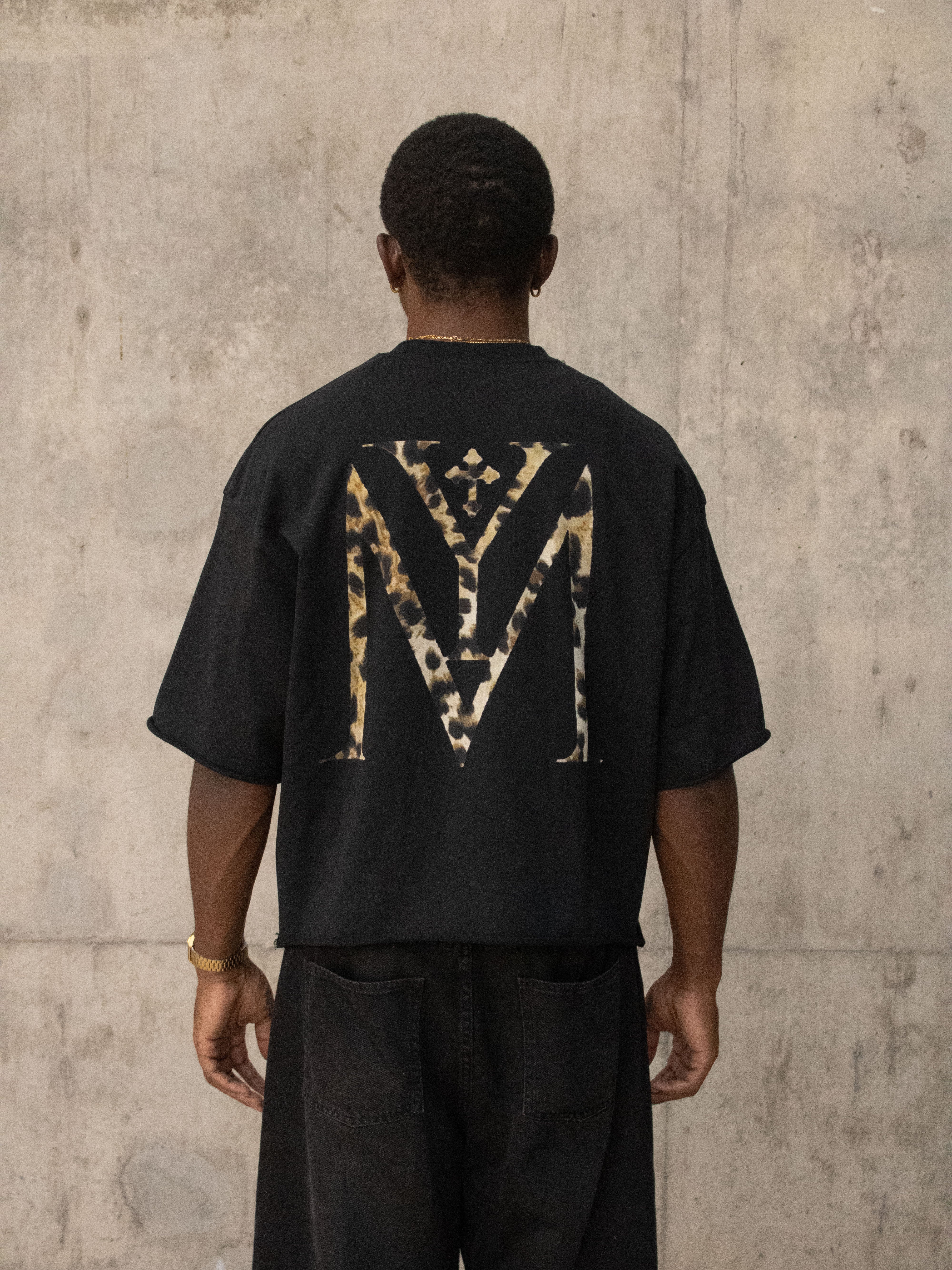 [PRE-ORDER-SHIPS 2-3 WEEKS] PRAY HARD TEE